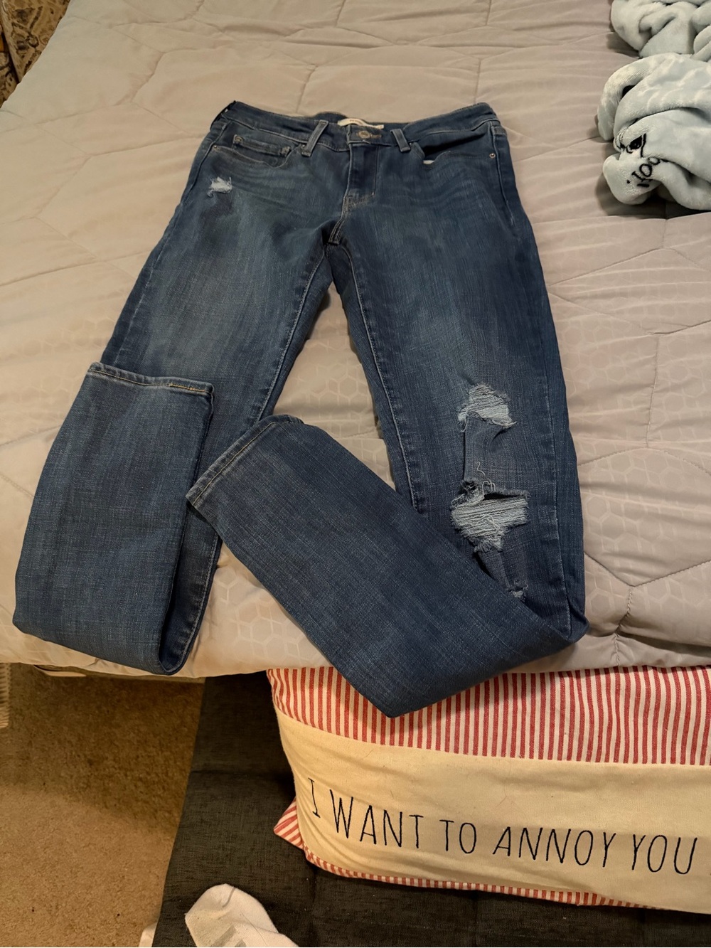 Levi's Women's Dark Blue Distressed Skinny Jeans